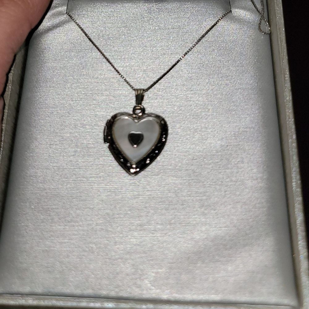 Locket